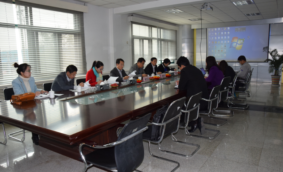 简讯：青岛市经信委领导到太阳集团tyc4633调研