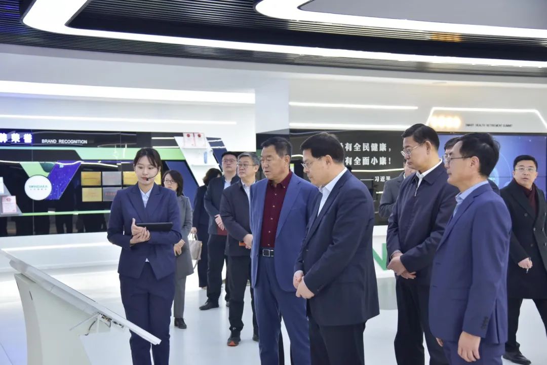 青岛市委副书记、市长赵豪志一行莅临太阳集团tyc4633考察调研